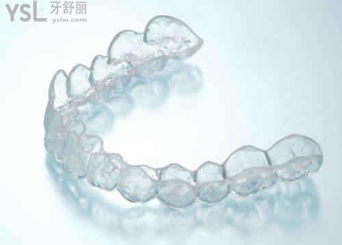 隱形矯正后的注意事項(xiàng)： 