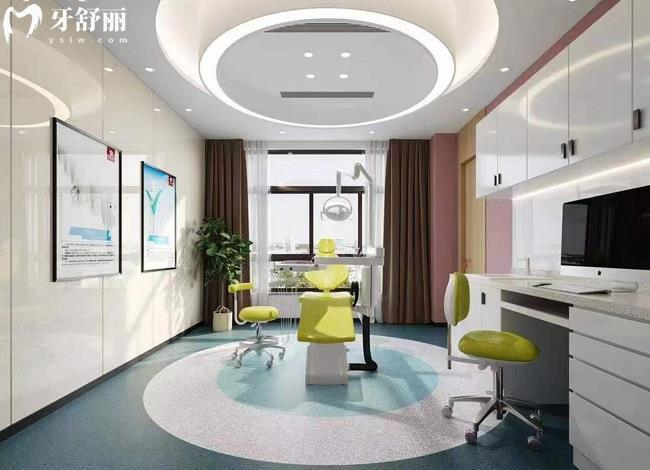 萊臨海頂新口腔門(mén)診部種植牙怎么樣多少錢(qián)