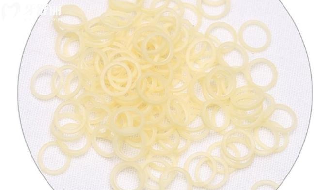 牙醫(yī)給的小皮筋有什么作用？麻煩不戴可以嗎？