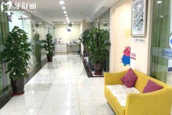 重慶齊美口腔醫(yī)院兒童診室環(huán)境