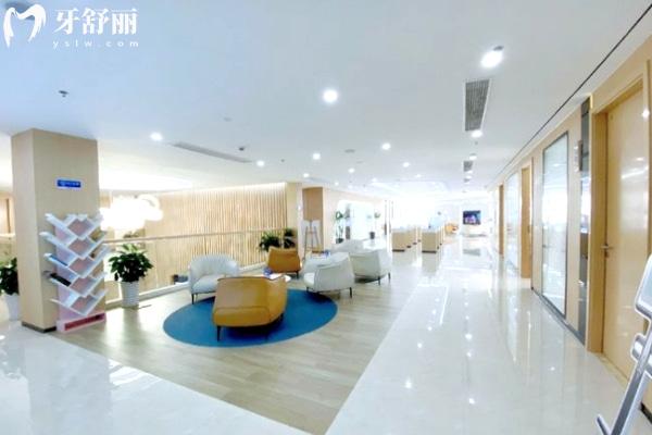 烏魯木齊美奧口腔休息區(qū).jpg