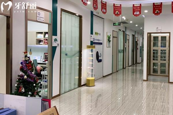 泉州維樂(lè)口腔晉江院區(qū)大廳一角