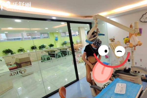 呼和浩特優(yōu)潔口腔門診部診室環(huán)境