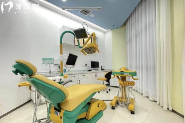 鄭州鄭東首鳴口腔門診部口腔室