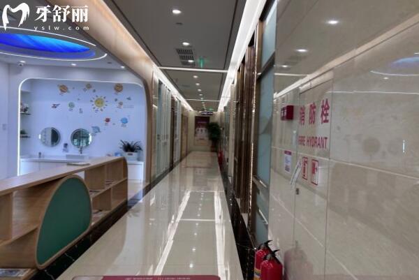 江門暨博口腔醫(yī)院走廊