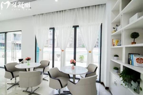 惠州致美口腔醫(yī)院仲愷門(mén)診部休息區(qū)