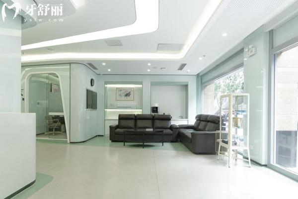 禾禾口腔（怡和陽(yáng)光店）收費(fèi)價(jià)目表