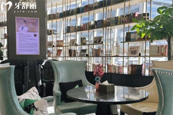 北京勁松口腔醫(yī)院種植牙價格表2025更新:種牙費用3980+這些技術(shù)優(yōu)勢別錯過