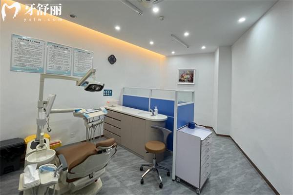 東莞穗和口腔門診價格表查詢:種植牙2980+牙齒矯正6800+根管治療380+全瓷牙1200+
