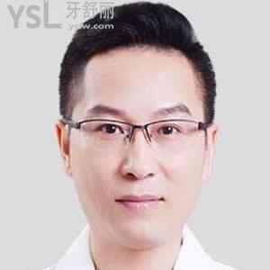 張偉
