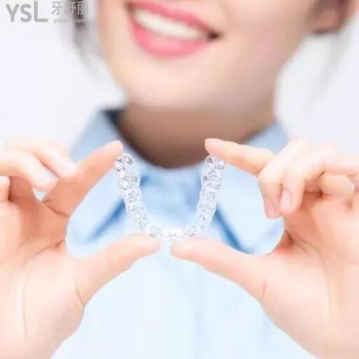 深圳龍華觀瀾有矯正牙齒的醫(yī)院呦，口碑都還不錯(cuò)呢~