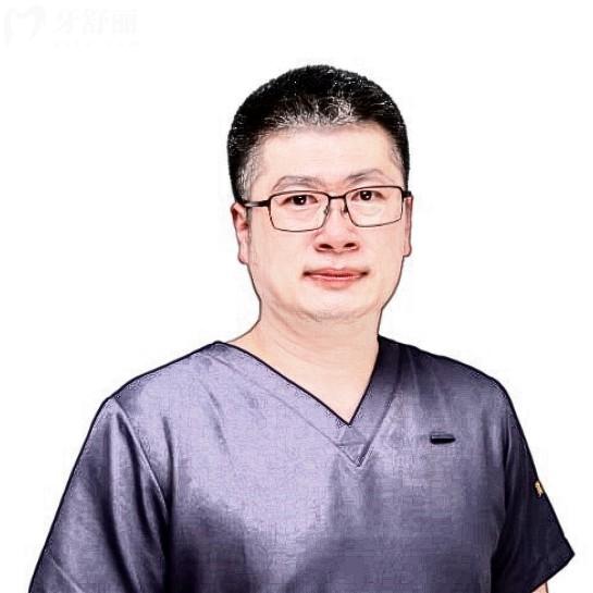 王哲鳴